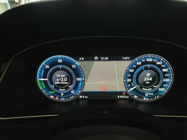 volkswagen-passat-plug-in-petrol-2017-big-30