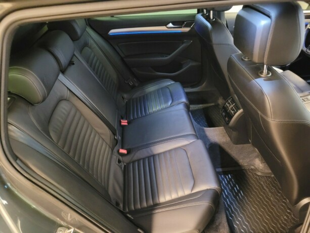 volkswagen-passat-plug-in-petrol-2017-big-18