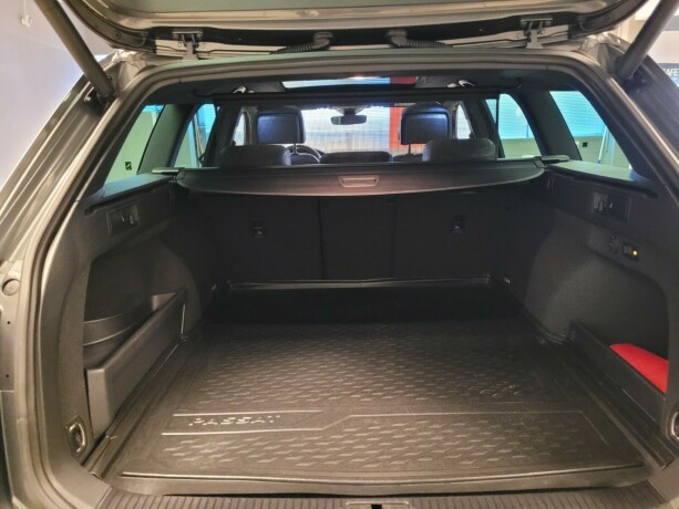 volkswagen-passat-plug-in-petrol-2017-big-20