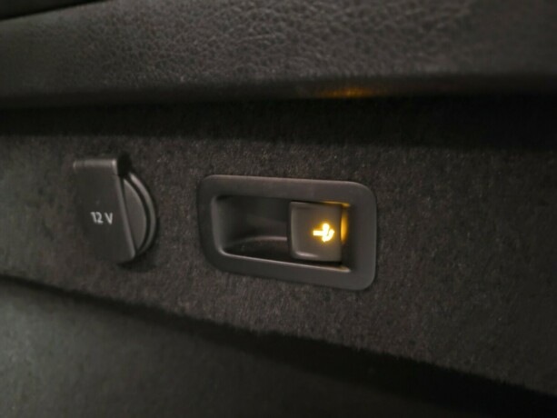 volkswagen-passat-plug-in-petrol-2017-big-21