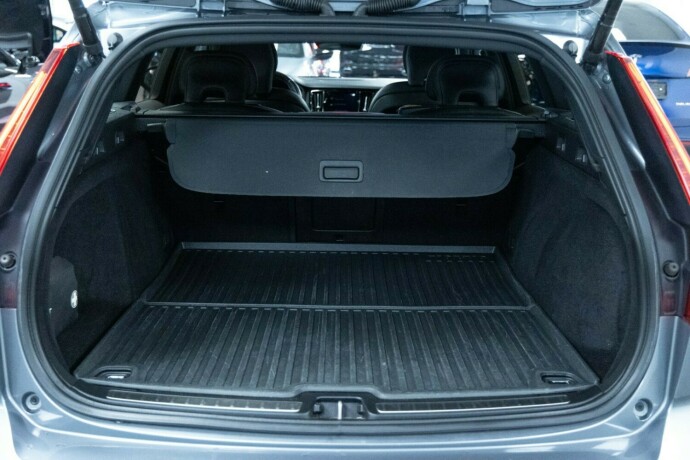 volvo-v60-elektrisitetbensin-2020-big-16