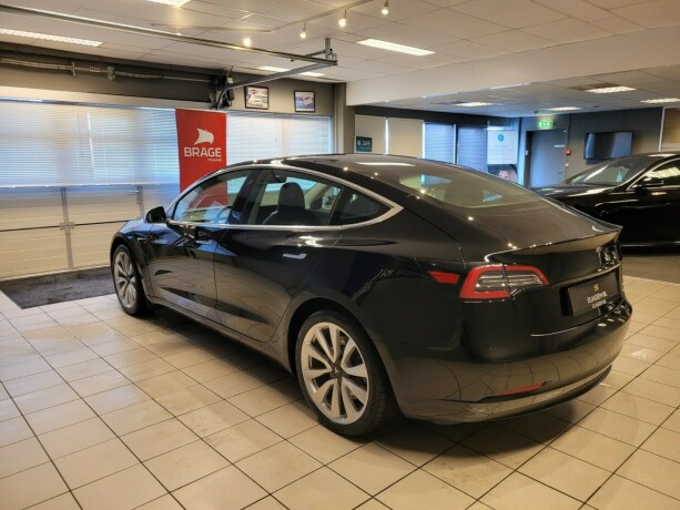 tesla-model-3-elektrisitet-2019-big-6