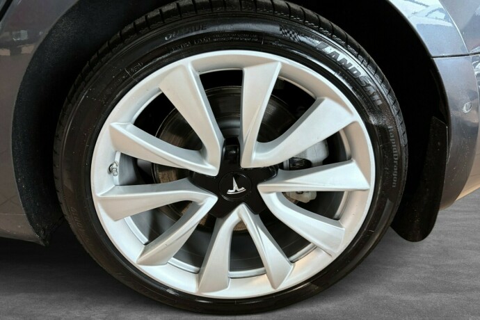 tesla-model-3-elektrisitet-2019-big-26