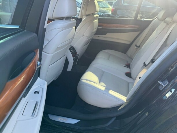 bmw-7-serie-diesel-2013-big-12