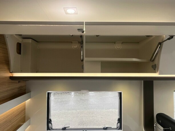 adria-sonic-supreme-i-810sl-2-enkle-senger-senkeseng-alde-topputgave-steikeovn-skinn-diesel-2019-big-41