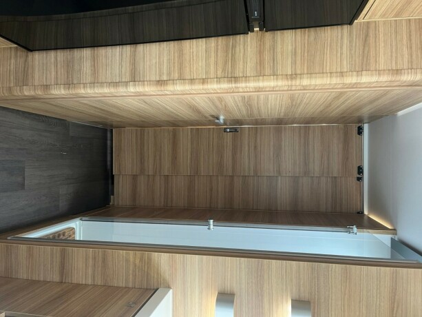 adria-sonic-supreme-i-810sl-2-enkle-senger-senkeseng-alde-topputgave-steikeovn-skinn-diesel-2019-big-78