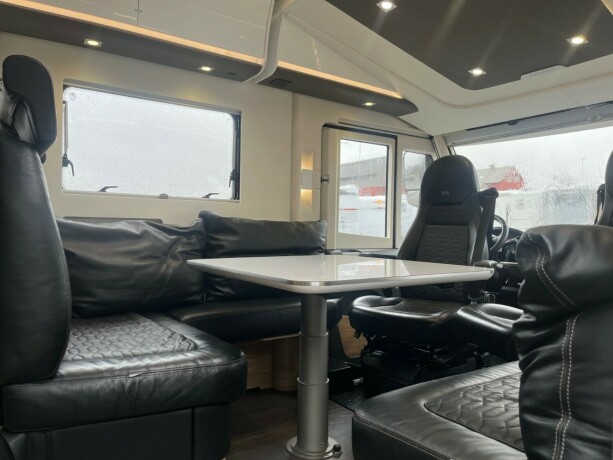 adria-sonic-supreme-i-810sl-2-enkle-senger-senkeseng-alde-topputgave-steikeovn-skinn-diesel-2019-big-28