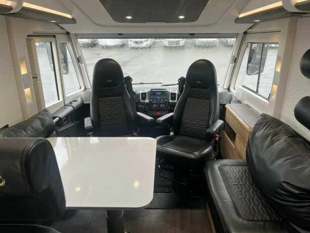 adria-sonic-supreme-i-810sl-2-enkle-senger-senkeseng-alde-topputgave-steikeovn-skinn-diesel-2019-big-26