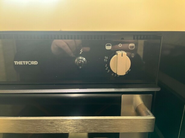 adria-sonic-supreme-i-810sl-2-enkle-senger-senkeseng-alde-topputgave-steikeovn-skinn-diesel-2019-big-45