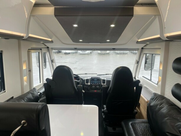 adria-sonic-supreme-i-810sl-2-enkle-senger-senkeseng-alde-topputgave-steikeovn-skinn-diesel-2019-big-33