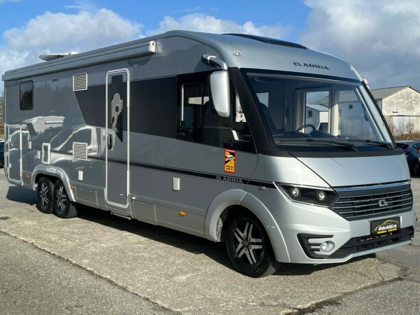 adria-sonic-supreme-i-810sl-2-enkle-senger-senkeseng-alde-topputgave-steikeovn-skinn-diesel-2019-big-2