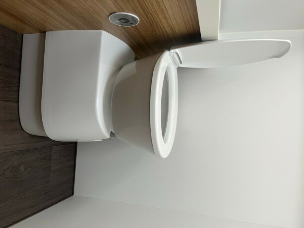 adria-sonic-supreme-i-810sl-2-enkle-senger-senkeseng-alde-topputgave-steikeovn-skinn-diesel-2019-big-67