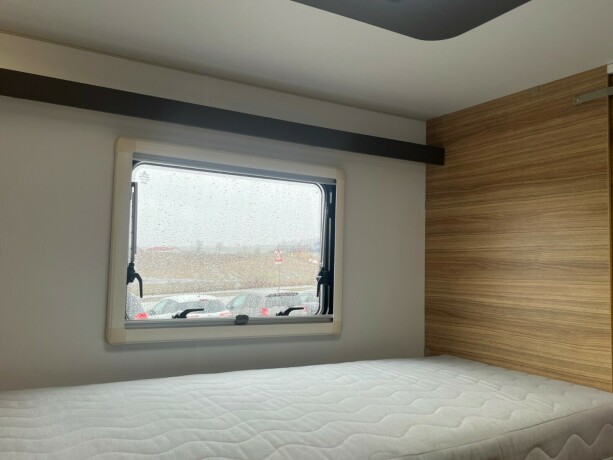 adria-sonic-supreme-i-810sl-2-enkle-senger-senkeseng-alde-topputgave-steikeovn-skinn-diesel-2019-big-90