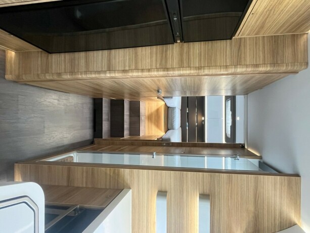 adria-sonic-supreme-i-810sl-2-enkle-senger-senkeseng-alde-topputgave-steikeovn-skinn-diesel-2019-big-58