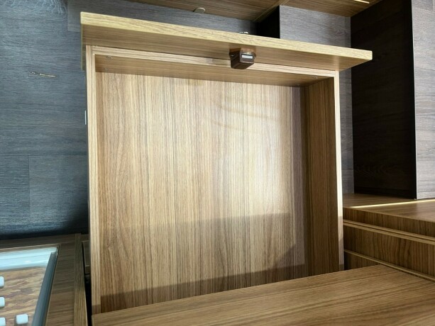 adria-sonic-supreme-i-810sl-2-enkle-senger-senkeseng-alde-topputgave-steikeovn-skinn-diesel-2019-big-76