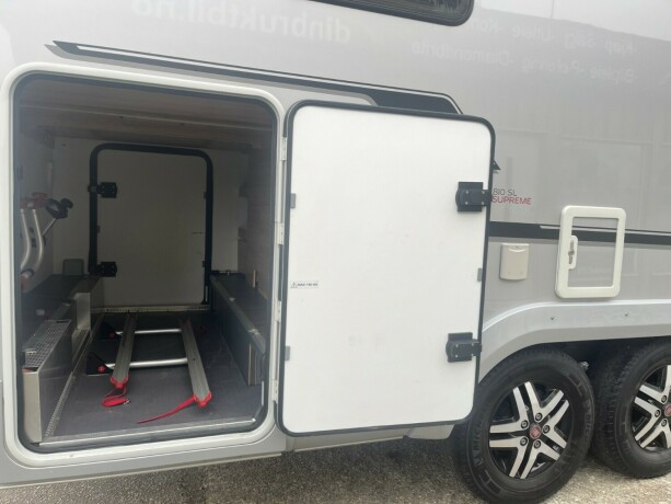 adria-sonic-supreme-i-810sl-2-enkle-senger-senkeseng-alde-topputgave-steikeovn-skinn-diesel-2019-big-11
