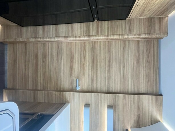 adria-sonic-supreme-i-810sl-2-enkle-senger-senkeseng-alde-topputgave-steikeovn-skinn-diesel-2019-big-59