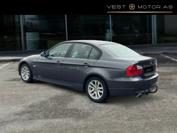 bmw-3-serie-bensin-2008-big-4