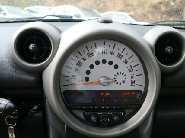 mini-countryman-serie-diesel-2011-big-13