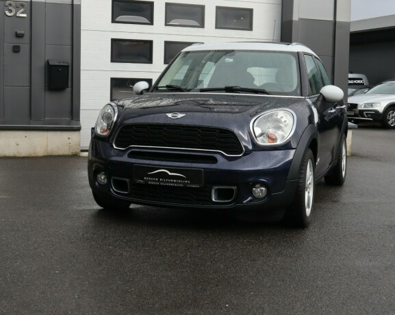 mini-countryman-serie-diesel-2011-big-2