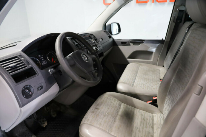 volkswagen-transporter-diesel-2013-big-7