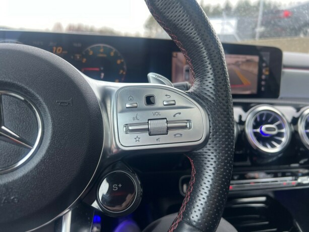 mercedes-benz-a35-bensin-2020-big-16