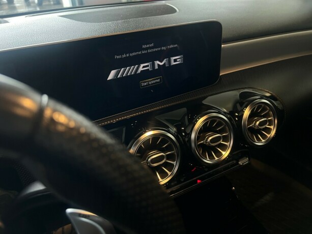 mercedes-benz-a35-bensin-2020-big-19