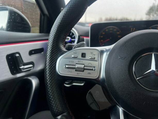 mercedes-benz-a35-bensin-2020-big-15