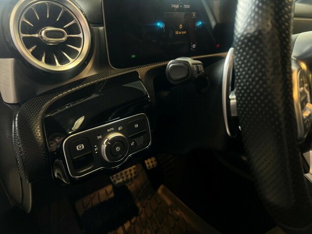 mercedes-benz-a35-bensin-2020-big-20