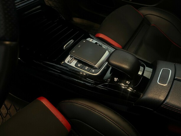 mercedes-benz-a35-bensin-2020-big-23