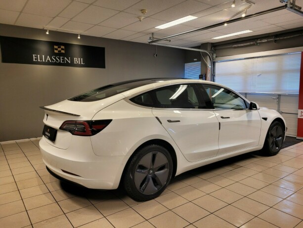 tesla-model-3-elektrisitet-2019-big-4
