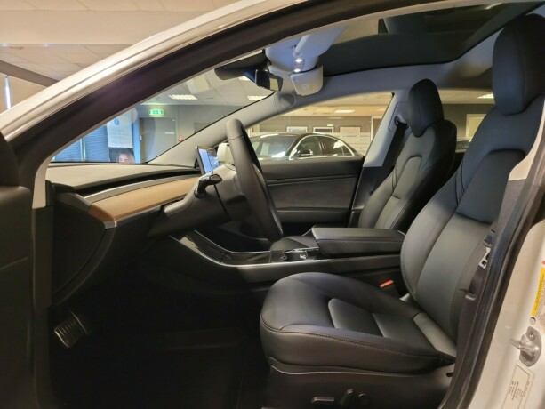 tesla-model-3-elektrisitet-2019-big-24