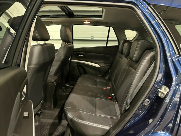 suzuki-s-cross-bensin-2017-big-9