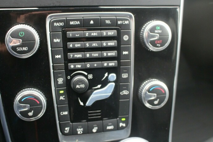 volvo-v60-elektrisitetdiesel-2018-big-18