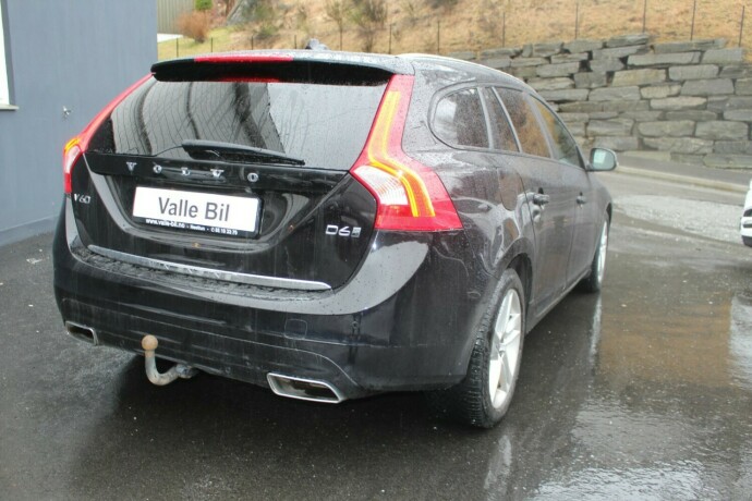 volvo-v60-elektrisitetdiesel-2018-big-4