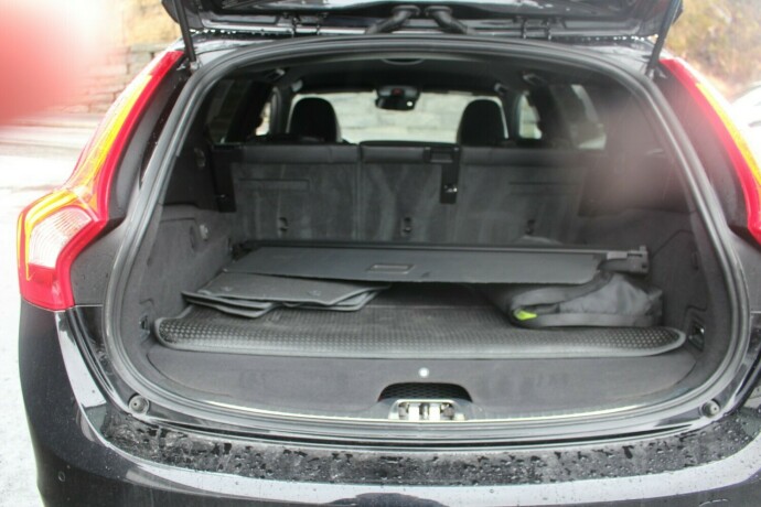 volvo-v60-elektrisitetdiesel-2018-big-6