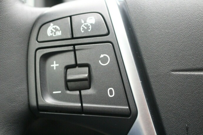 volvo-v60-elektrisitetdiesel-2018-big-14