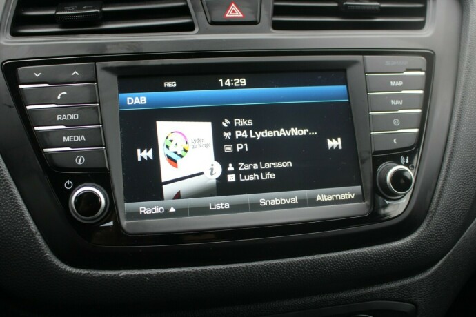 hyundai-i20-bensin-2017-big-11