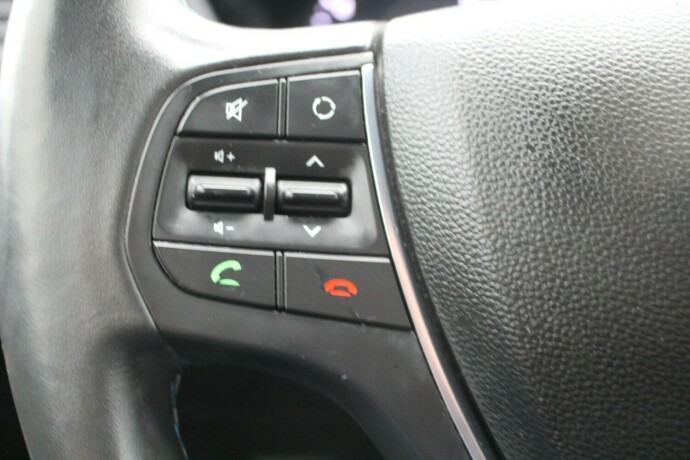 hyundai-i20-bensin-2017-big-9