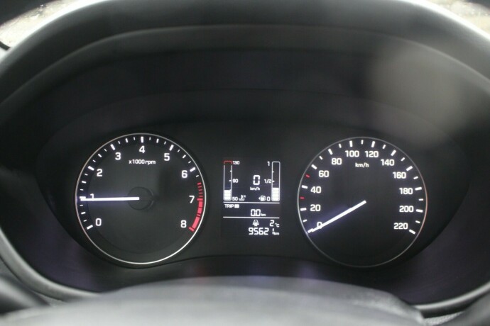 hyundai-i20-bensin-2017-big-7