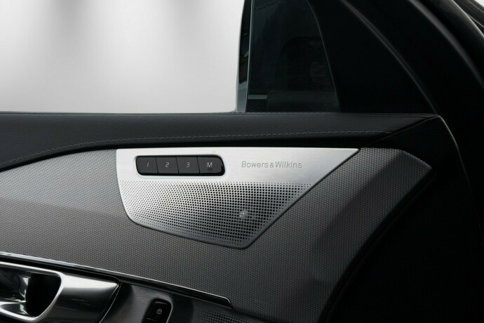 volvo-xc-90-diesel-2019-big-7