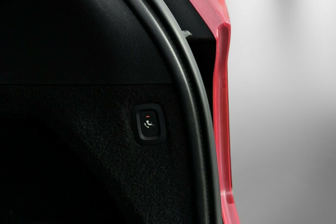 volvo-xc-90-diesel-2019-big-22