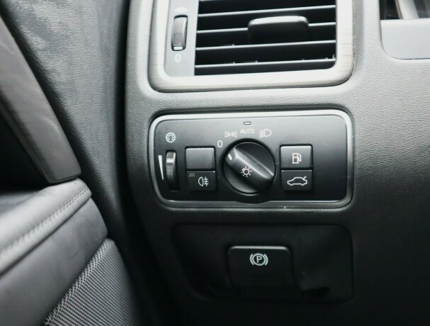 volvo-xc-70-diesel-2015-big-14