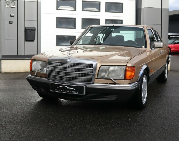 mercedes-benz-bensin-1980-big-2
