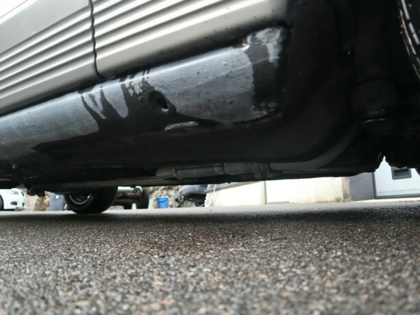 mercedes-benz-bensin-1980-big-30