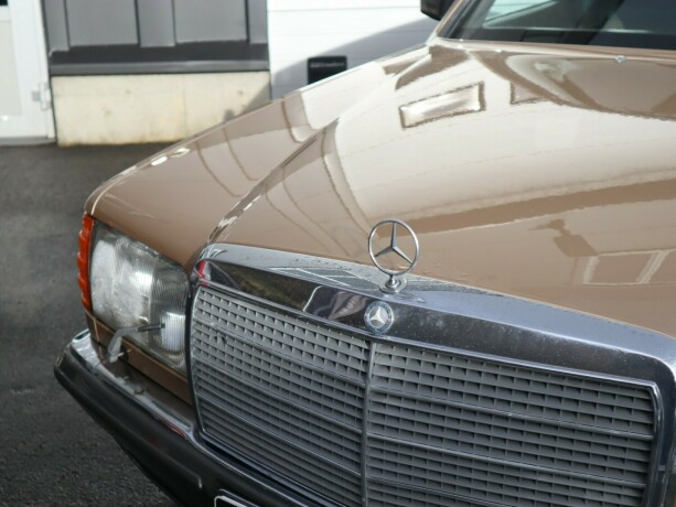 mercedes-benz-bensin-1980-big-6