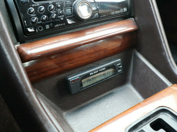 mercedes-benz-bensin-1980-big-22