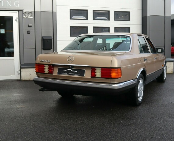 mercedes-benz-bensin-1980-big-3