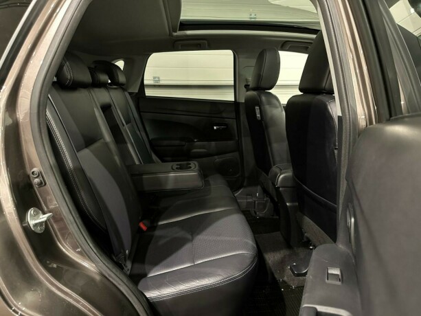 mitsubishi-asx-diesel-2011-big-8