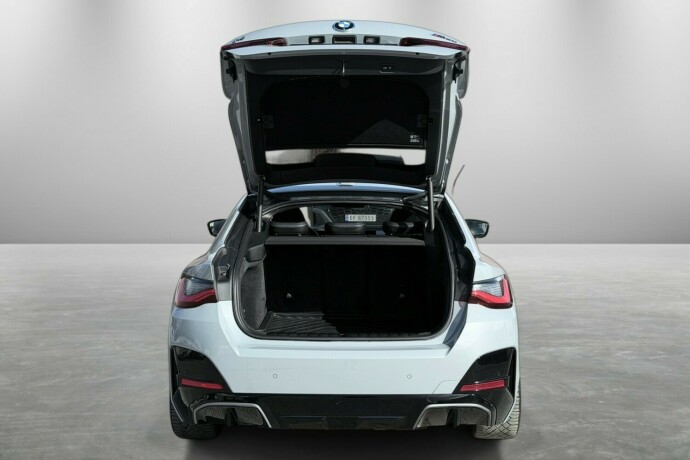 bmw-i4-elektrisitet-2022-big-9